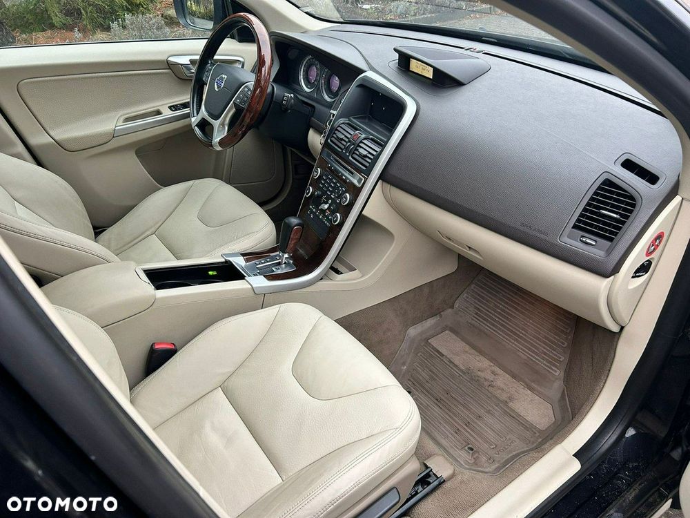 Volvo XC 60 - 32