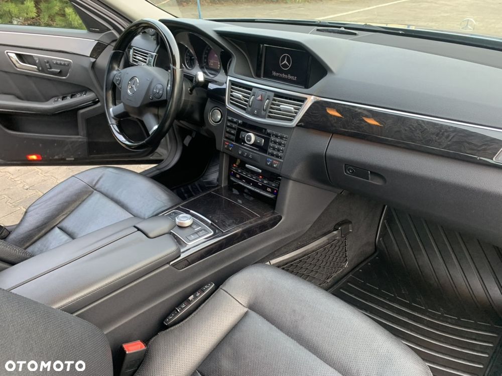 Mercedes-Benz Klasa E 350 CDI BlueEff Avantgarde - 26