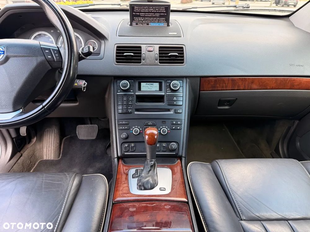 Volvo XC 90 - 22