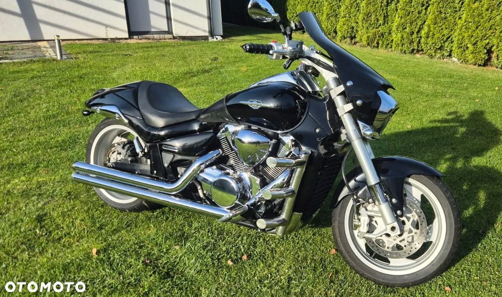 Suzuki Intruder - 1