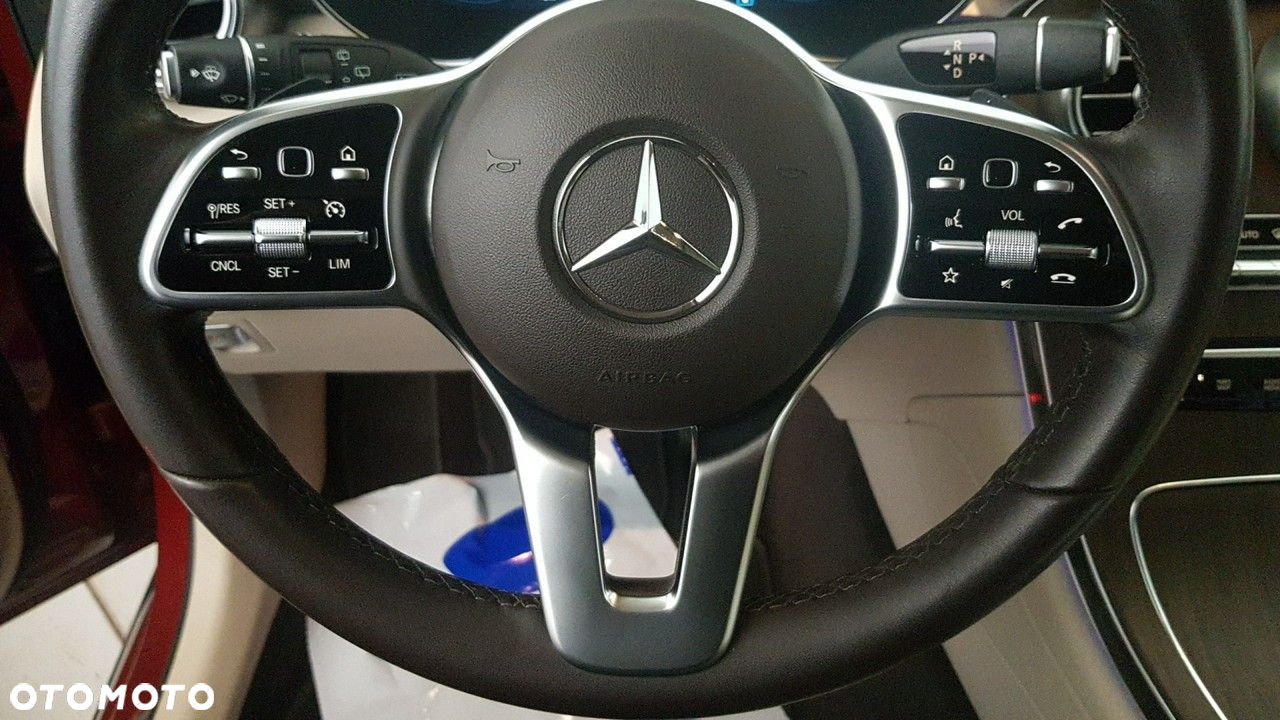 Mercedes-Benz GLC - 27