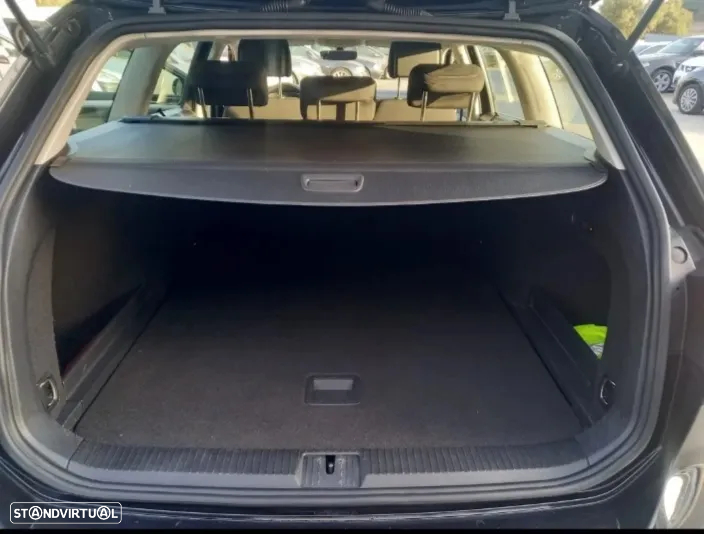 VW Passat Variant 2.0 TDi Confortline - 13
