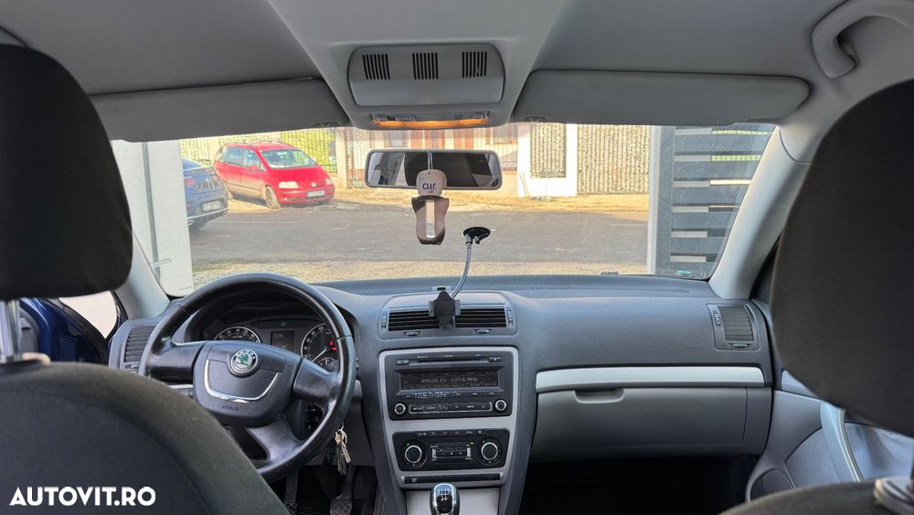 Skoda Octavia 1.6 TDI Ambiente - 10