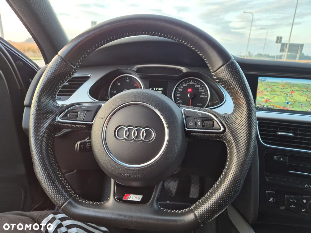 Audi A4 Avant 2.0 TDI DPF clean diesel quattro S line Sportpaket - 29