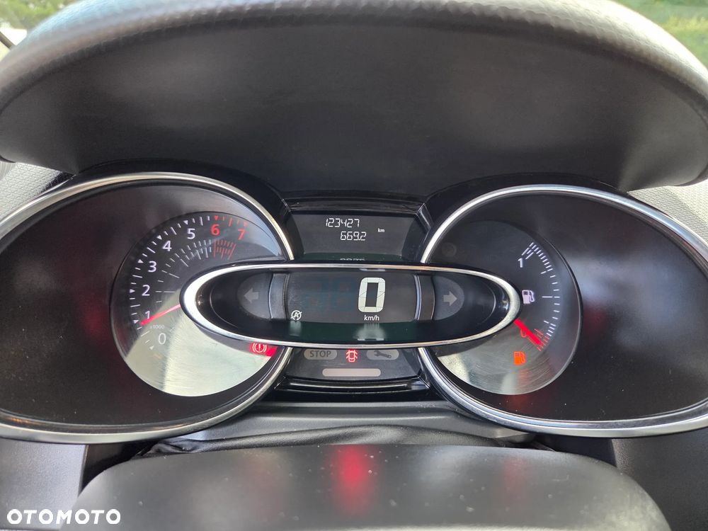 Renault Clio TCe 90 Limited - 28