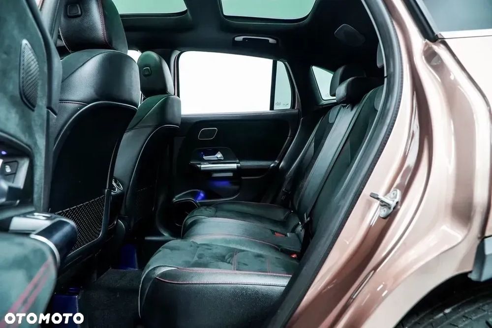 Mercedes-Benz GLA 250 8G-DCT AMG Line - 14