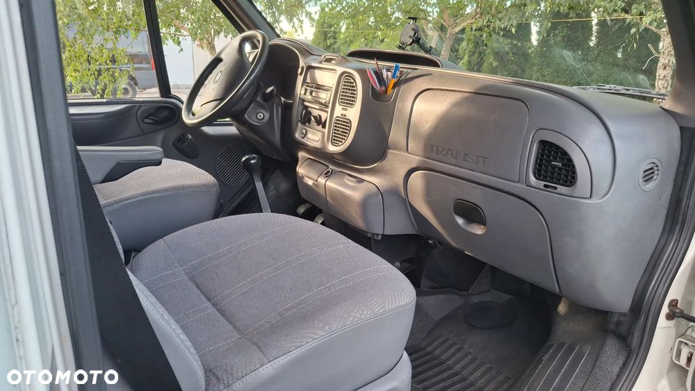 Ford Transit - 17