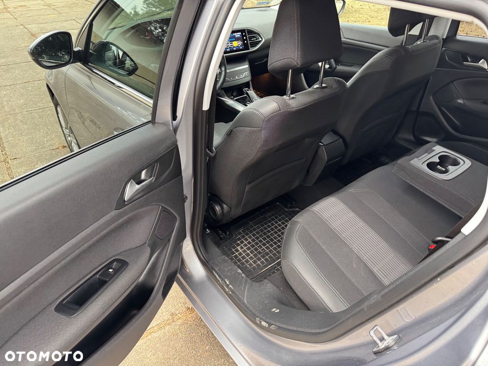 Peugeot 308 1.5 BlueHDi Allure S&S EAT8 - 20