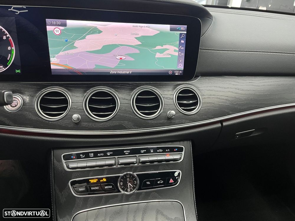 Mercedes-Benz E 300 de AMG Line - 13