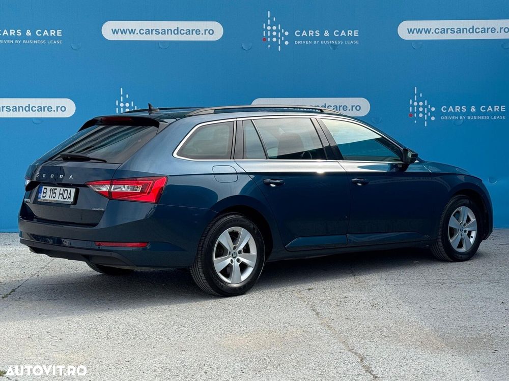 Skoda Superb 2.0 TDI DSG Ambition - 5