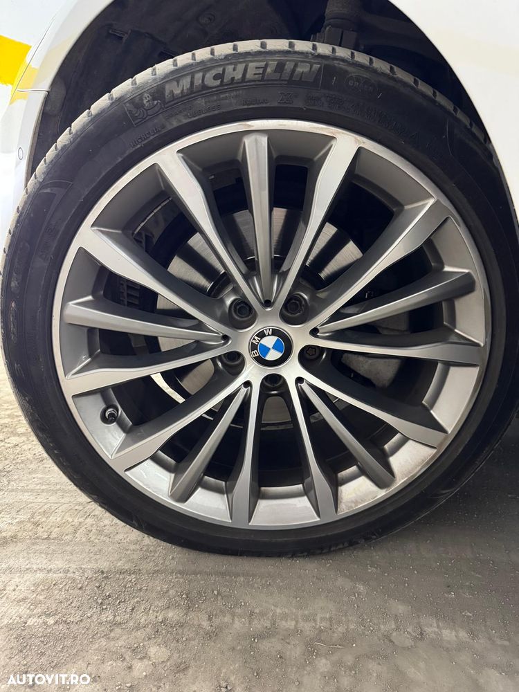 BMW Seria 5 520d AT - 19