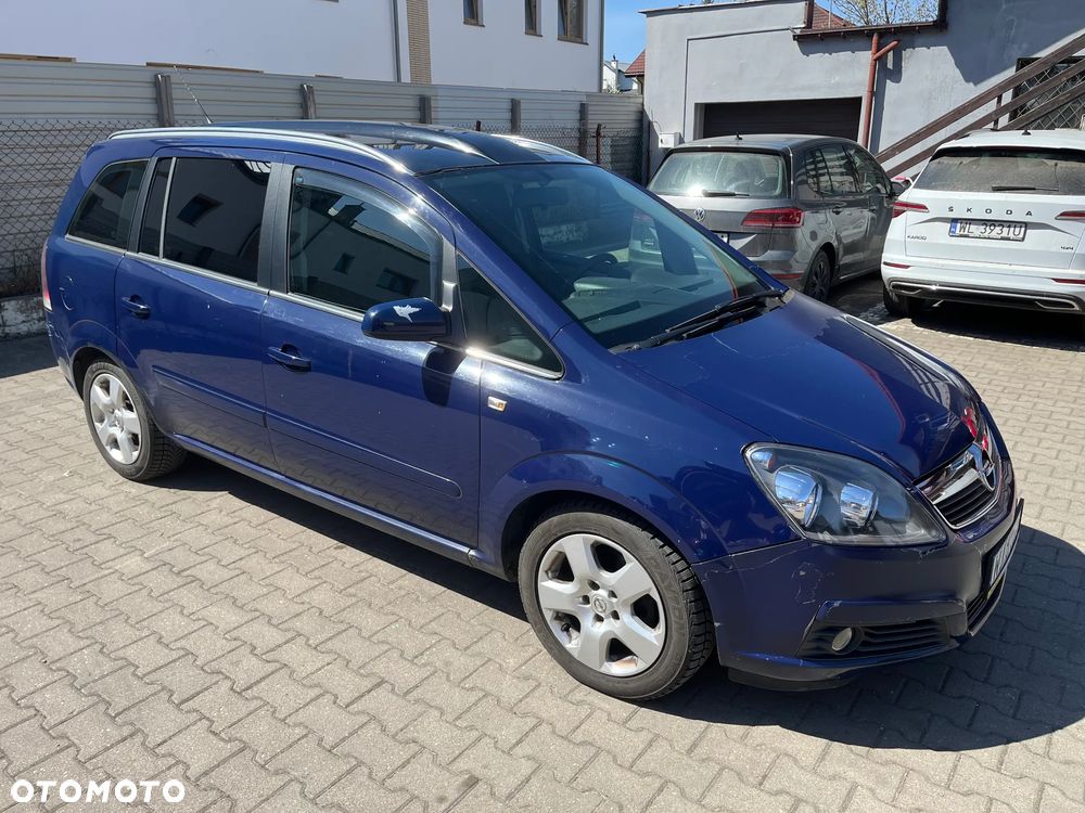 Opel Zafira 1.6 Essentia - 5