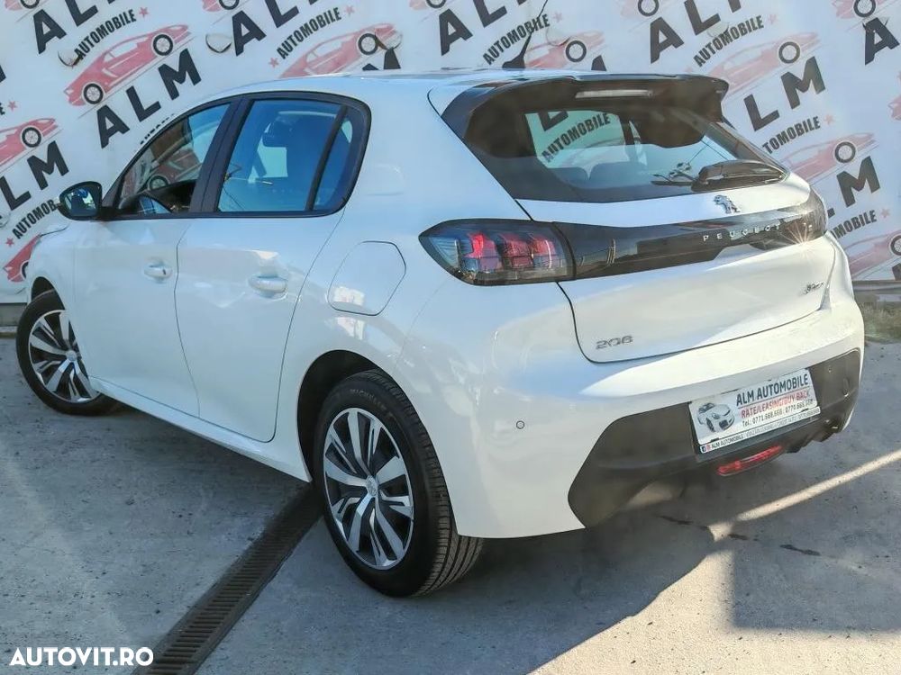 Peugeot 208 1.2L e-DCS6 MHEV Allure - 7