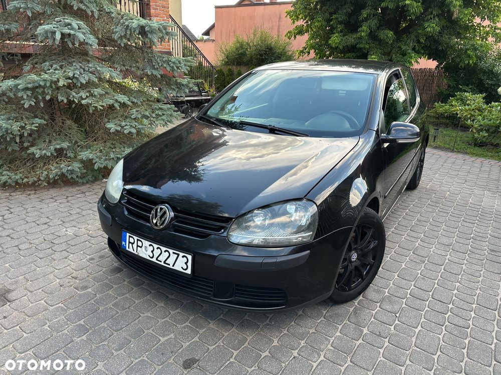 Volkswagen Golf - 5