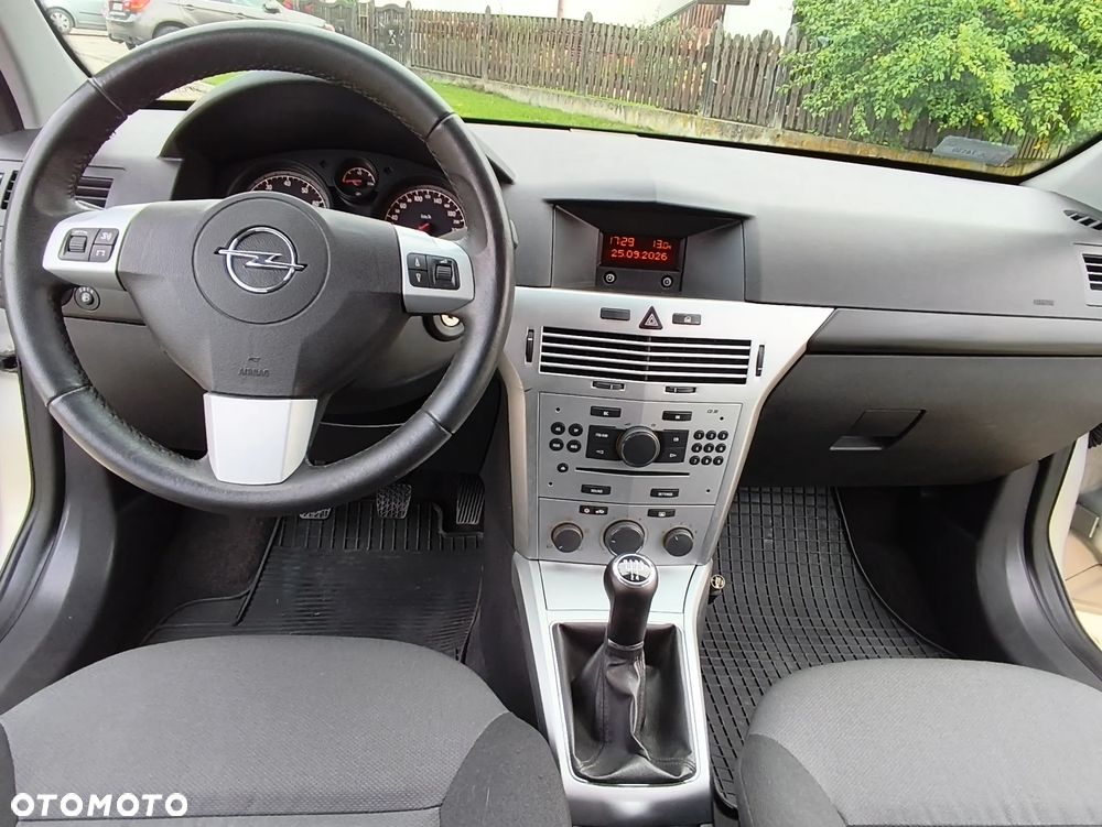 Opel Astra - 16