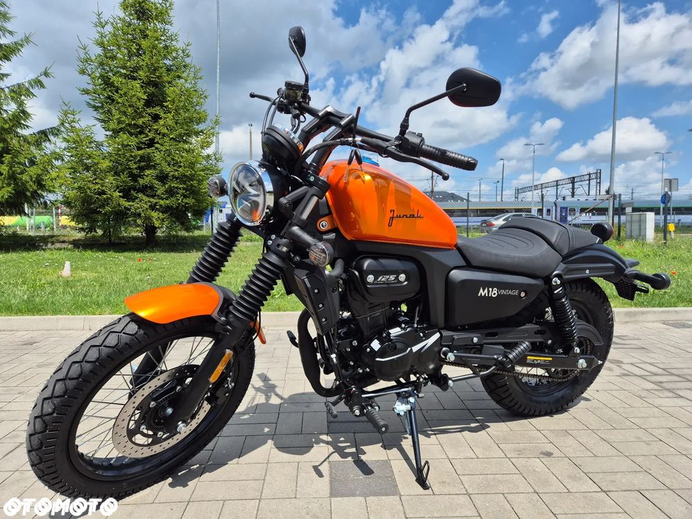 Junak M18