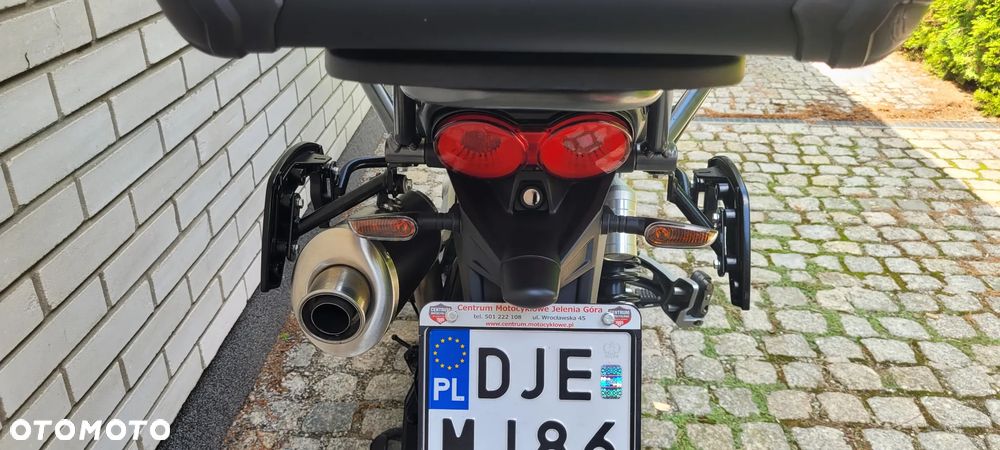 Moto Guzzi V85 - 18