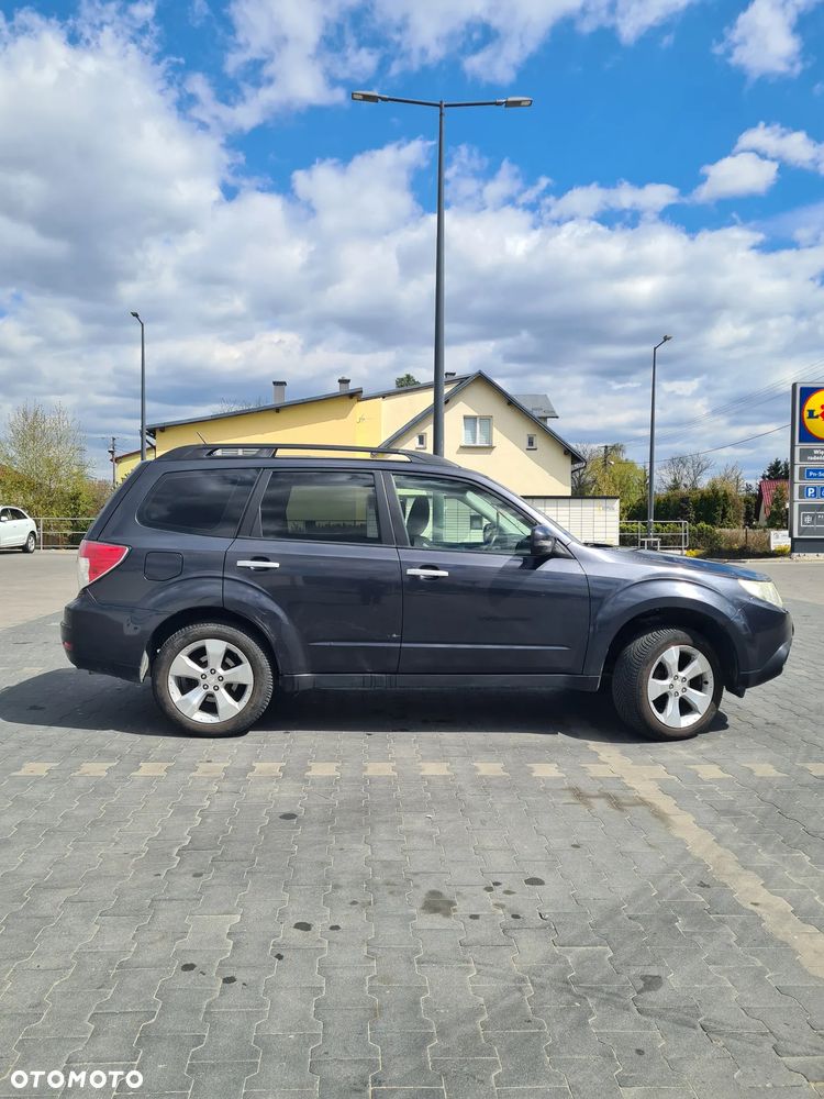 Subaru Forester 2.0X Exclusive - 3