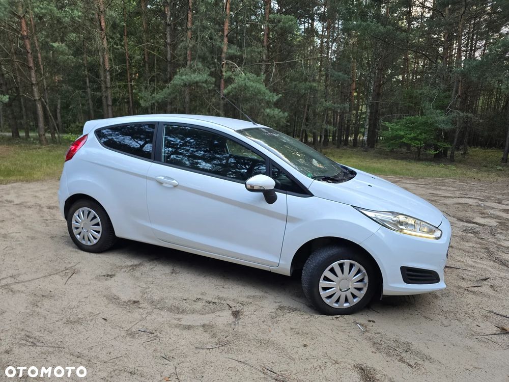 Ford Fiesta 1.25 Champions Edition - 32