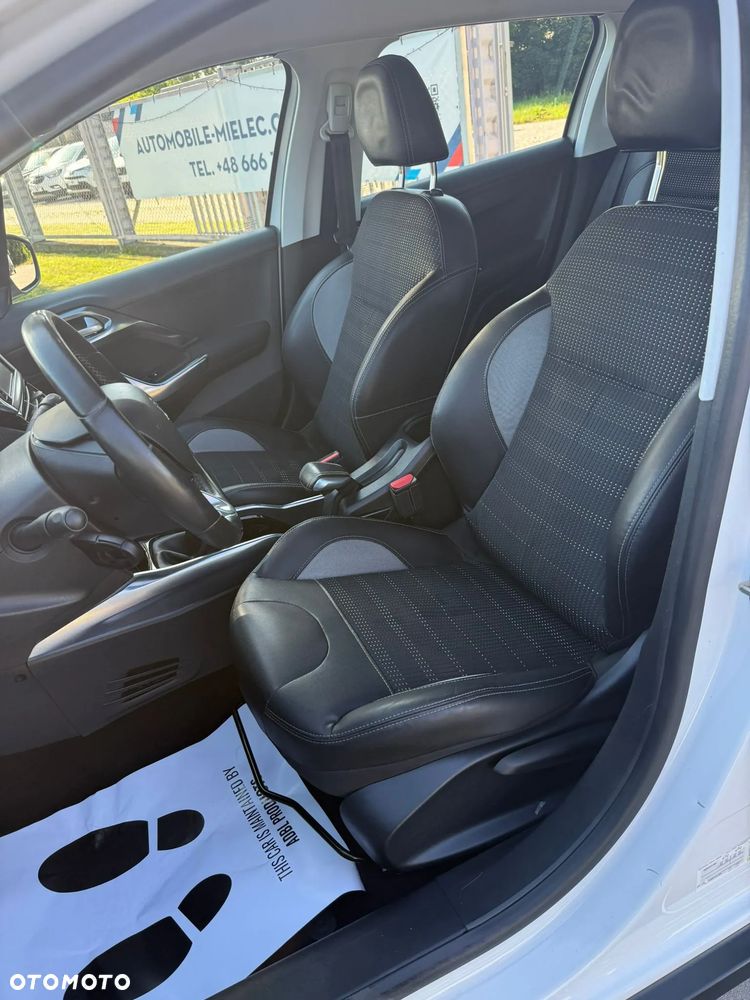Peugeot 2008 1.6 VTi Style - 10