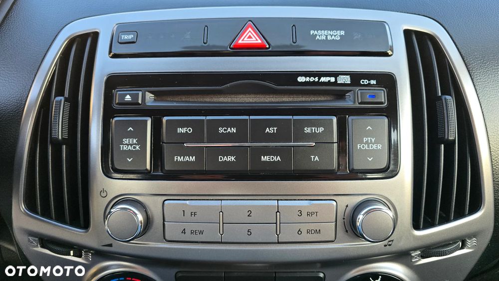 Hyundai i20 - 18