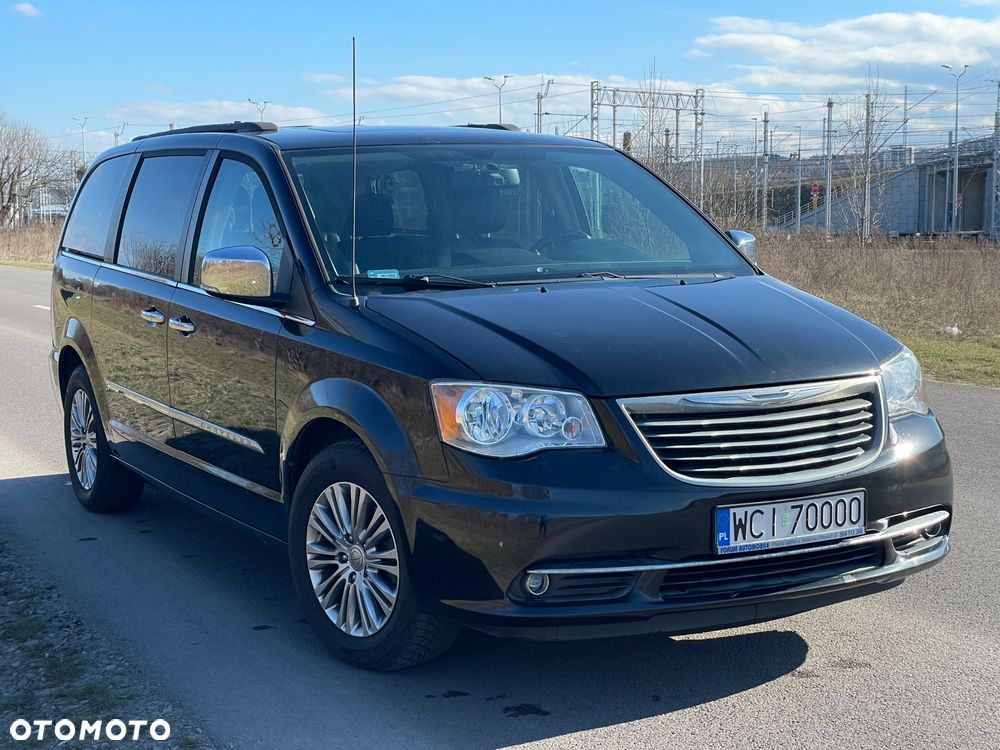 Chrysler Town & Country 3.6 Limited - 1