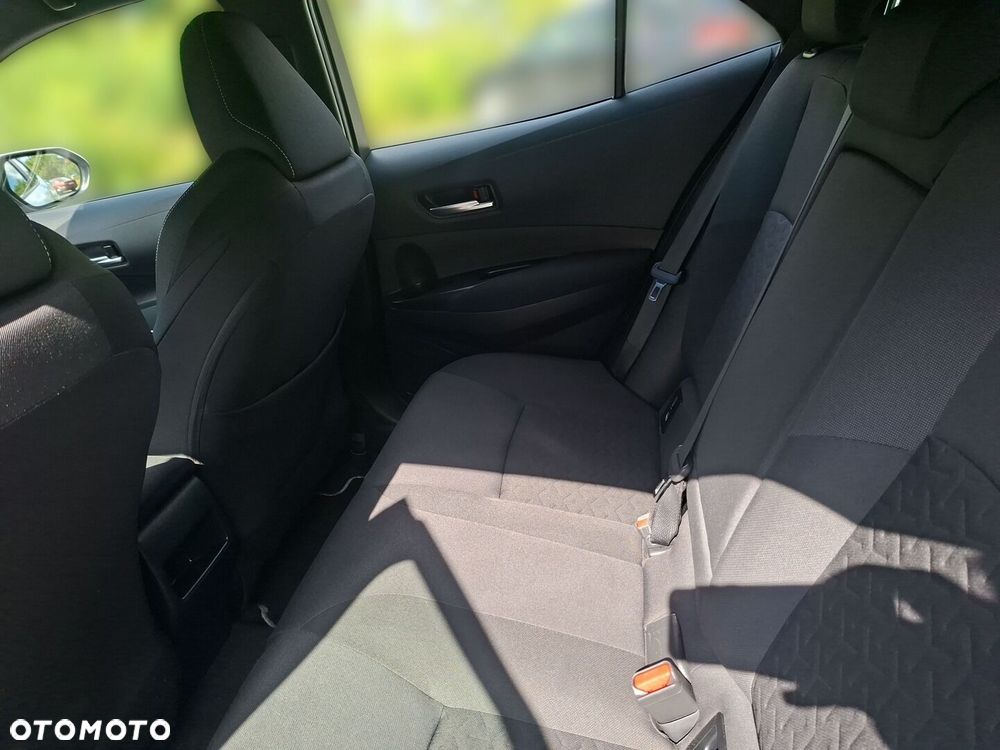 Toyota Corolla - 12