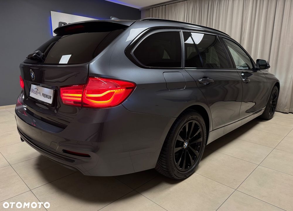 BMW Seria 3 320i xDrive Sport Line Sport - 10