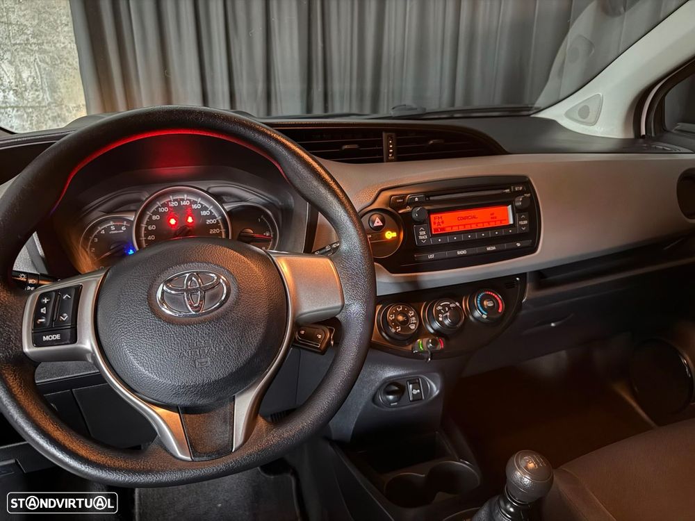 Toyota Yaris 1.4 D-4D ACtive+AC - 11