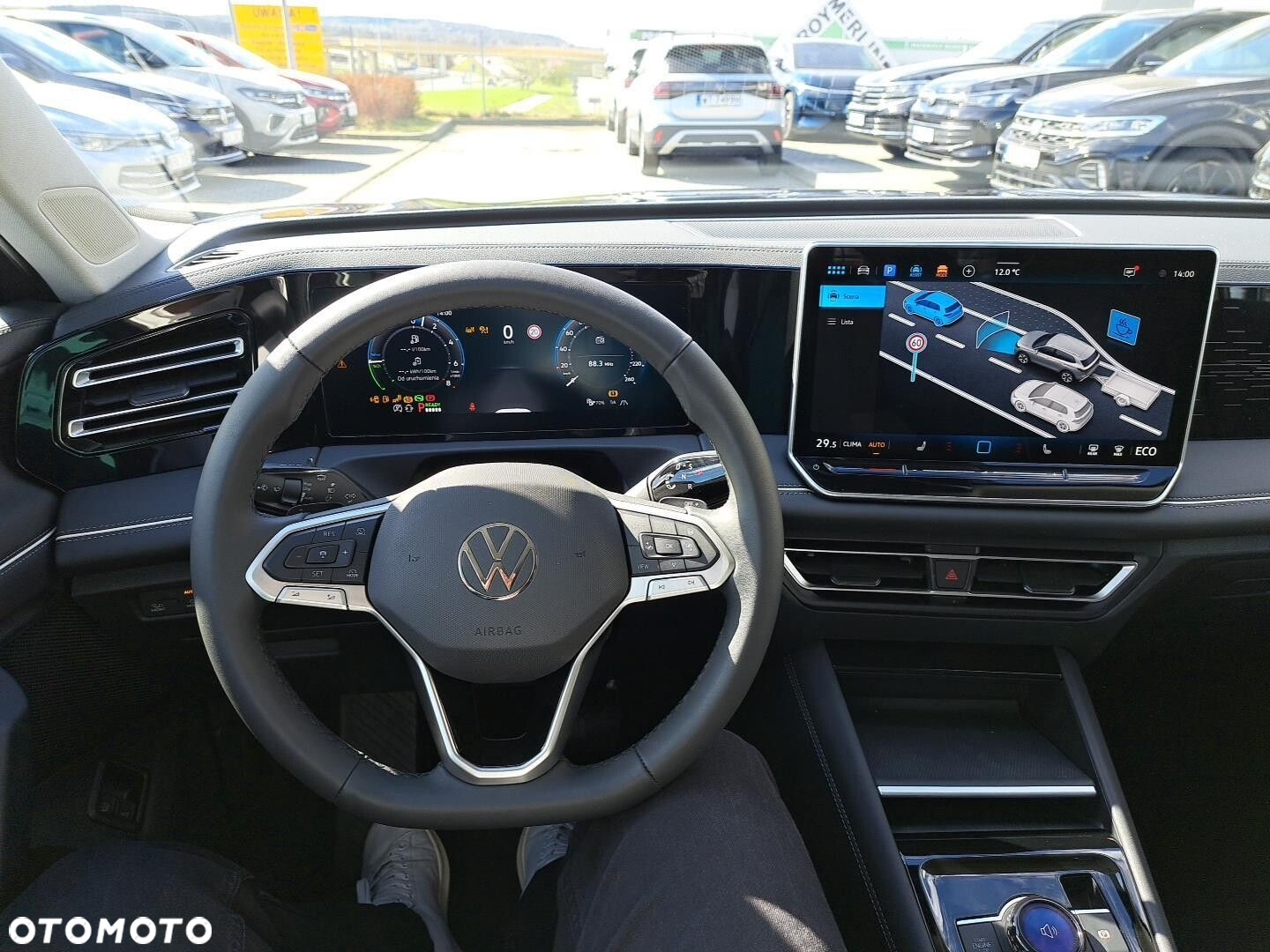 Volkswagen Tiguan - 13