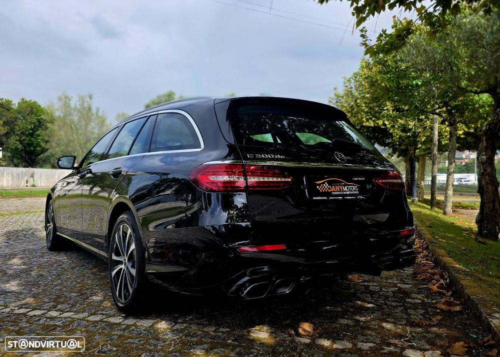 Mercedes-Benz E 300 — fotografia 4