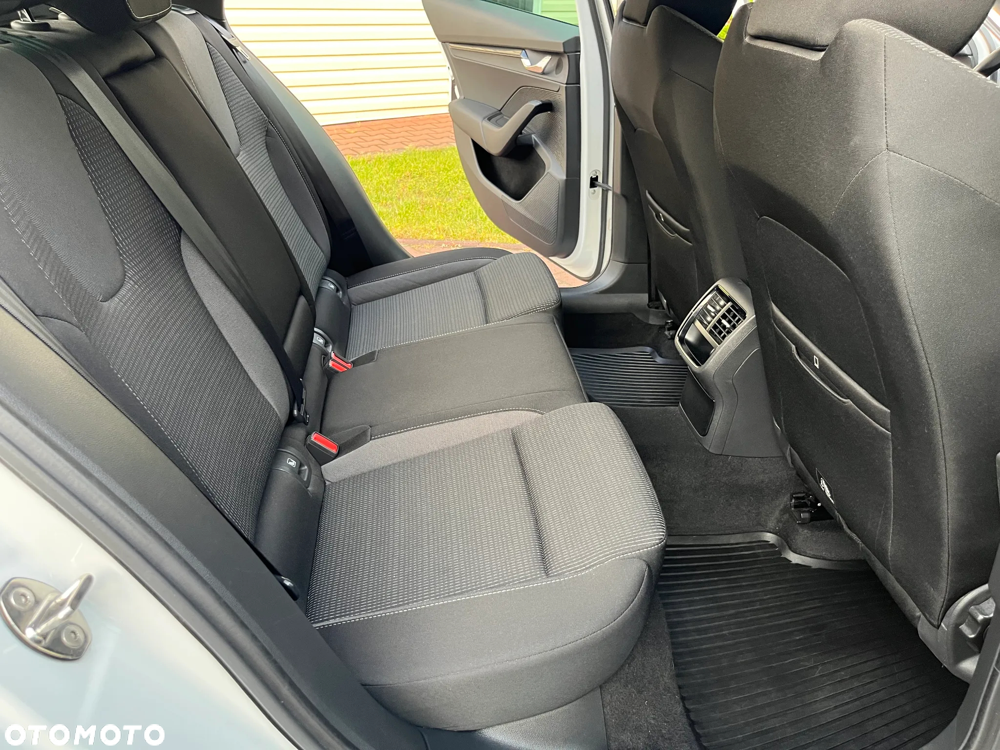 Skoda Octavia 2.0 TDI Ambition DSG - 24