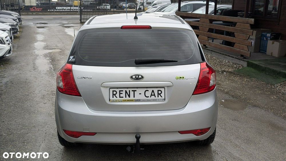 Kia Ceed - 30