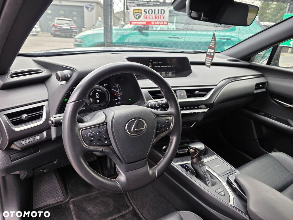 Lexus UX - 14