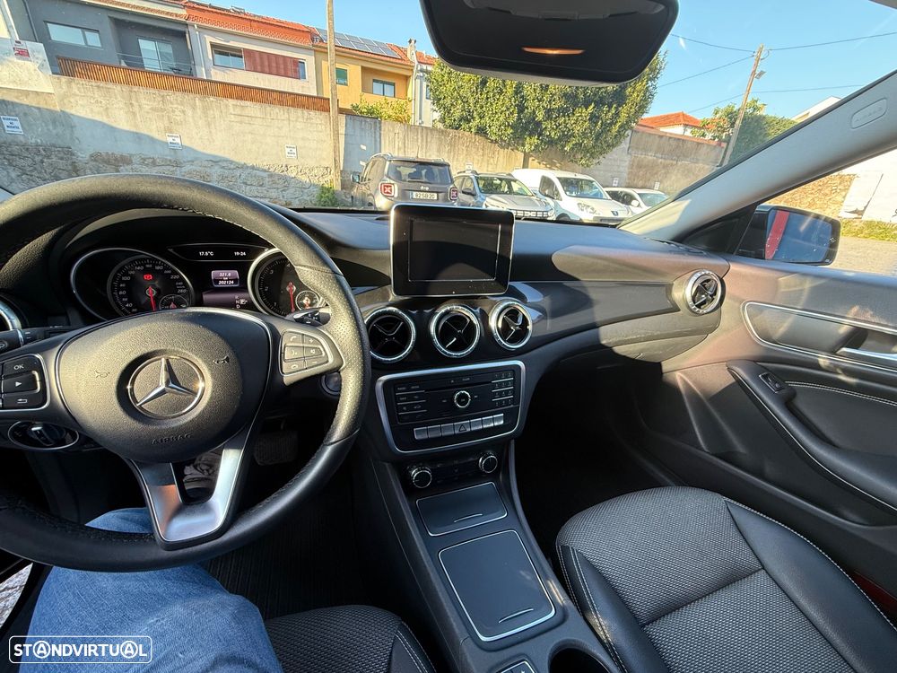 Mercedes-Benz CLA 200 d 7G-DCT - 4