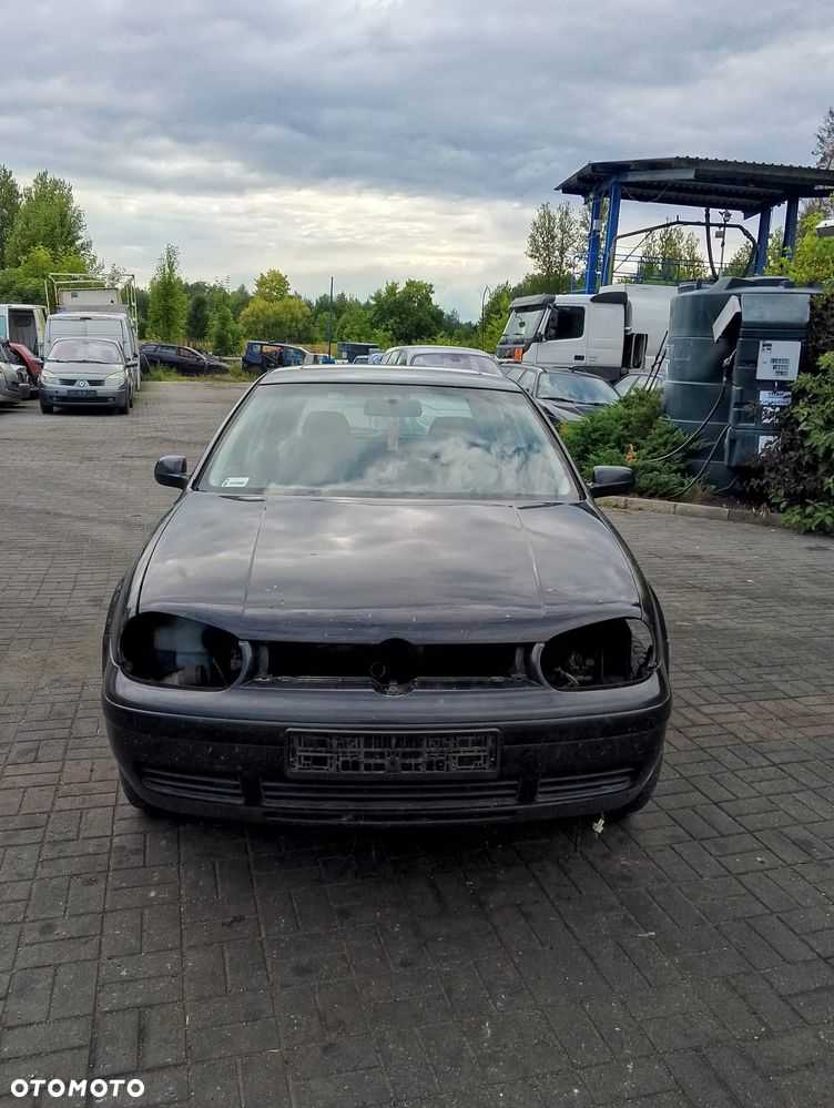 Volkswagen Golf IV (97-06r.) 1.9 TDI 89KM. Silnik ALH Skrzynia DQY lakier LC9Z / Z4.Cały na części. GWARANCJA !!! Przód Tył Zestaw Komplet Drzwi Klapa Zderzak Błotnik Maska Grill Atrapa Szyba Pas Lampa Lusterko Boczki Fotel Kanapa Kokpit Deska Rozdzielcza Przełącznik Włącznik Sterownik Przewody Wiązka Instalacja Moduł Komputer Czujnik Listwa Pompa Alternator Wtryski Głowica Rozrusznik Kompresor Sprzęgło Dwumas Silnik Skrzynia ABS Klimatyzacji Paliwa Wspomagania Kolektor Turbina Przepustnica Zawór Chłodnica Koło Hak Belka Sanki Zawieszenie Mcpherson Półoś Amortyzator Wydech Tłumik Zacisk Most - 2
