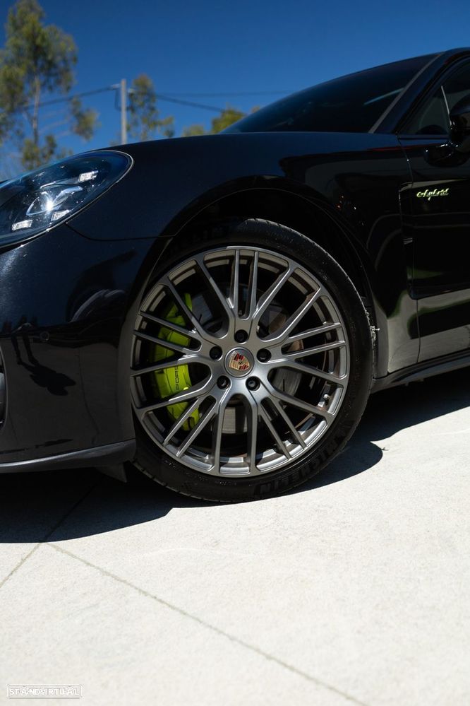 Porsche Panamera Sport Turismo 4 E-Hybrid - 10