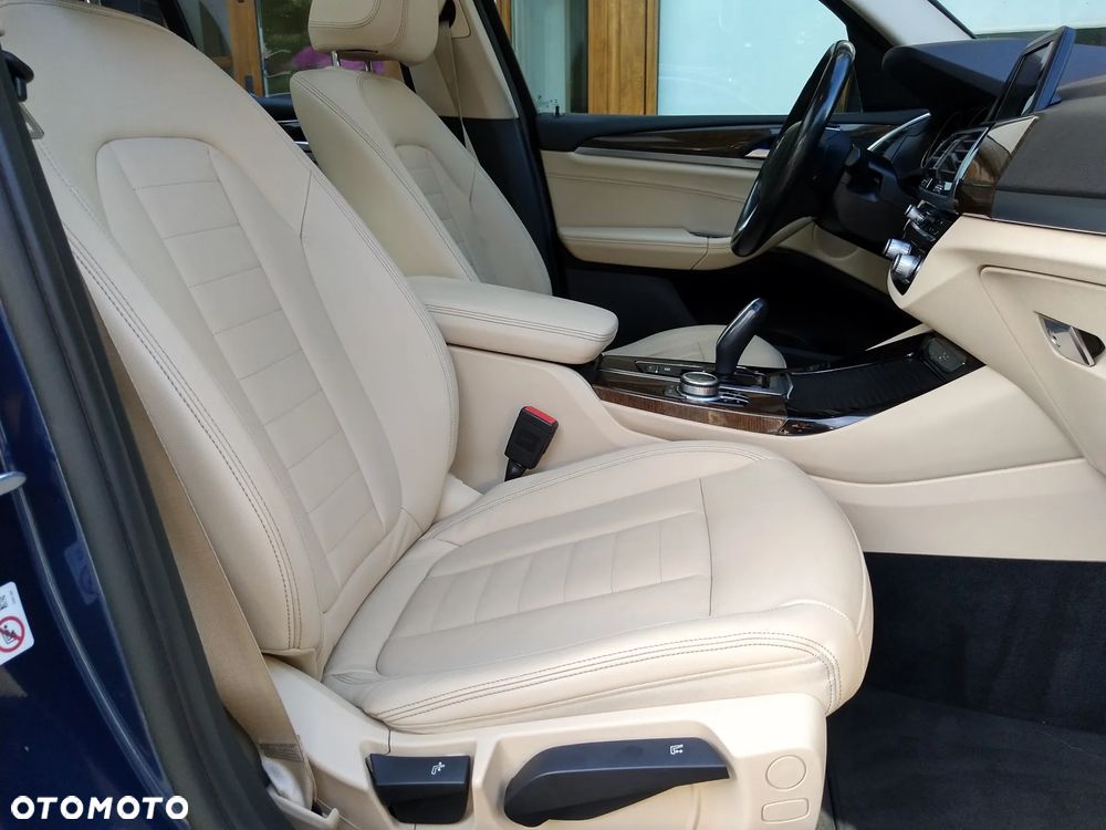 BMW X3 xDrive20d Luxury Line - 14