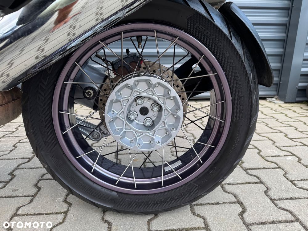 BMW R - 16