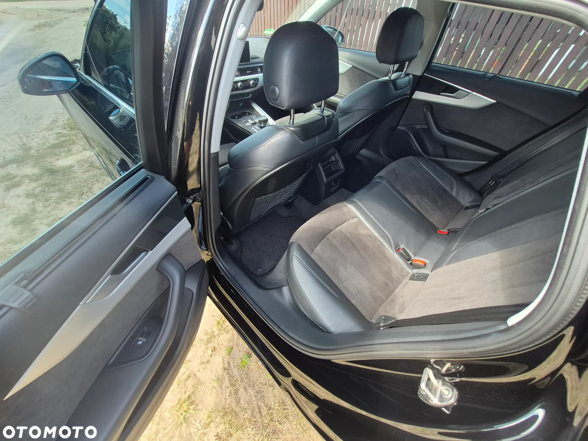 Audi A4 2.0 TDI S tronic - 36