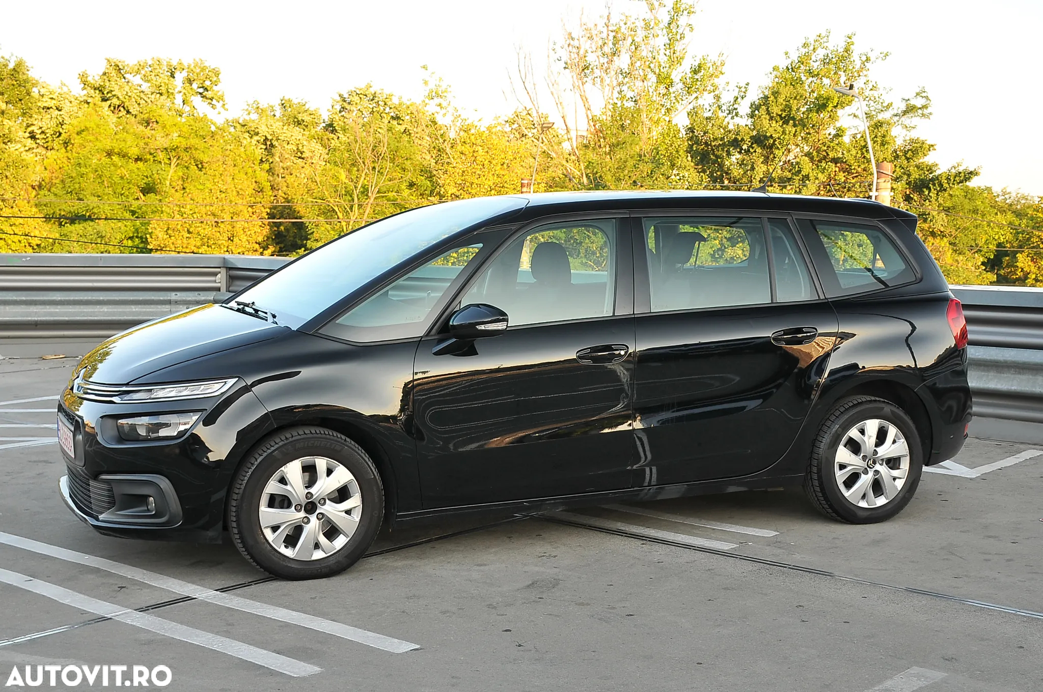 Citroën C4 Space Tourer Spacetourer BlueHDi 120 Stop&Start EAT6 SHINE - 3