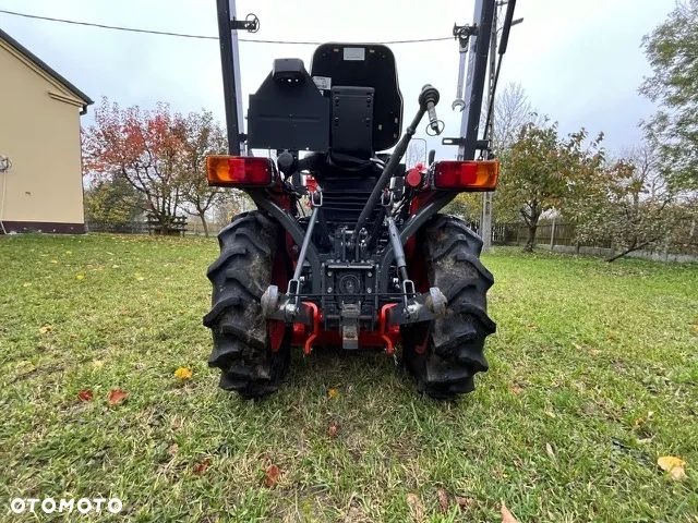 Kubota B1181 - 14