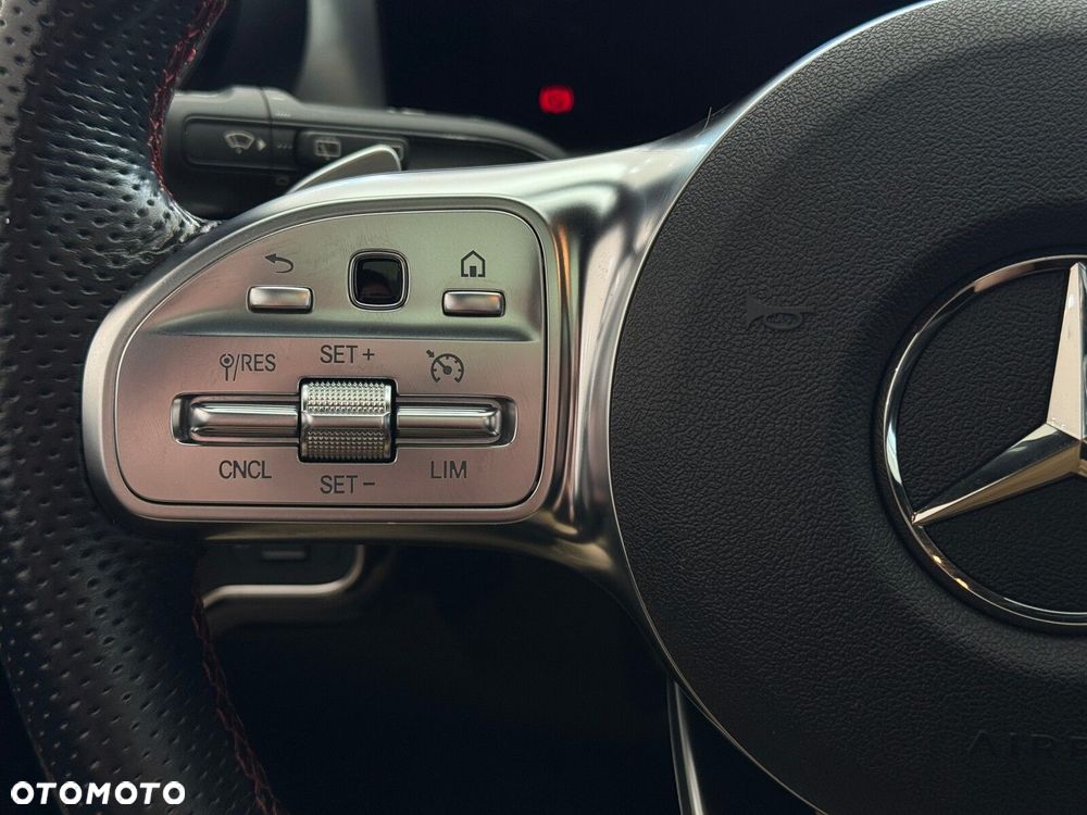 Mercedes-Benz CLA 250 E AMG Line 8G-DCT - 24