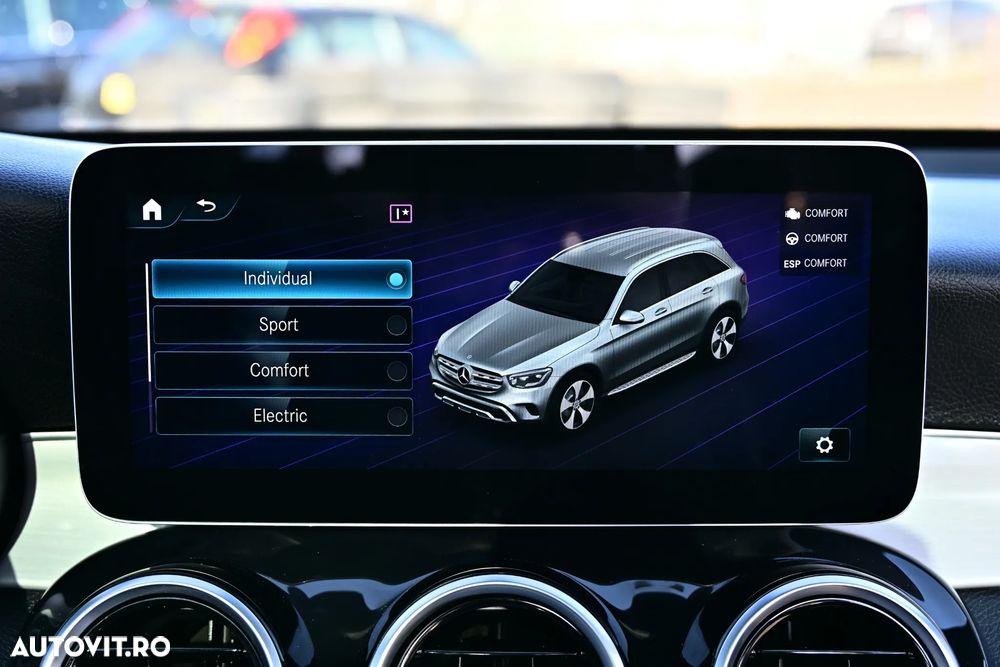 Mercedes-Benz GLC - 30