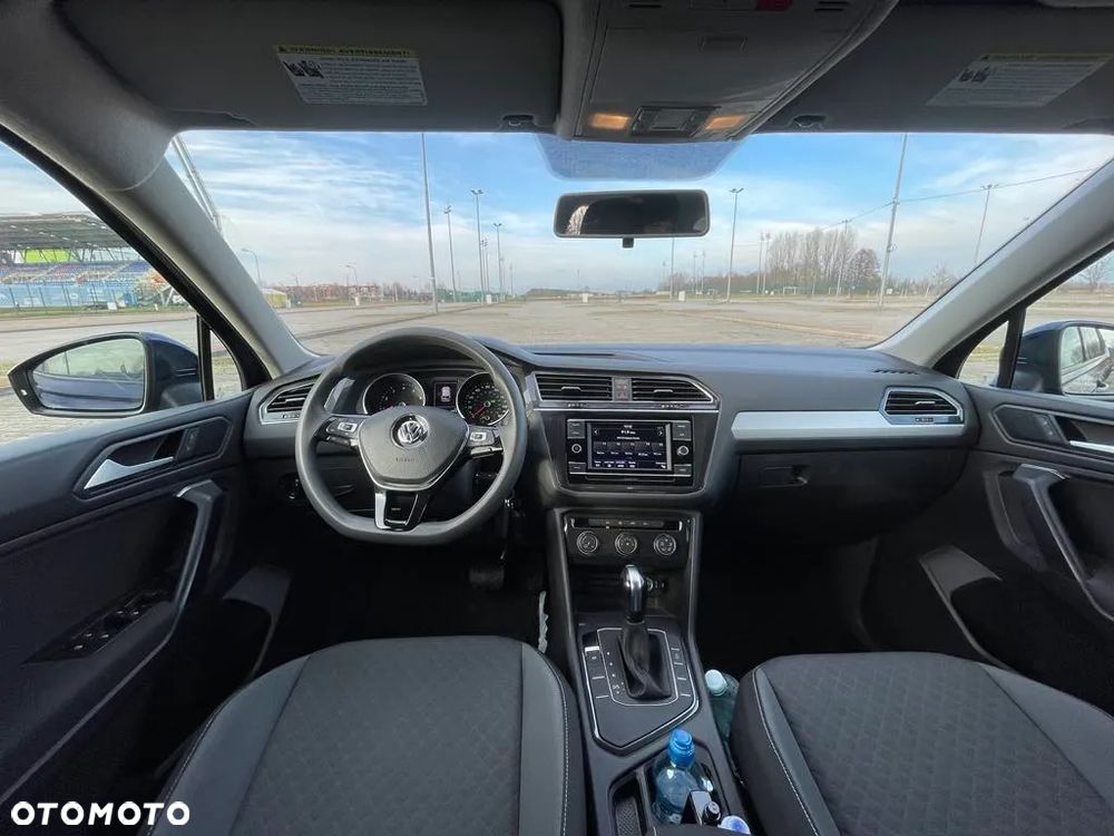 Volkswagen Tiguan - 10