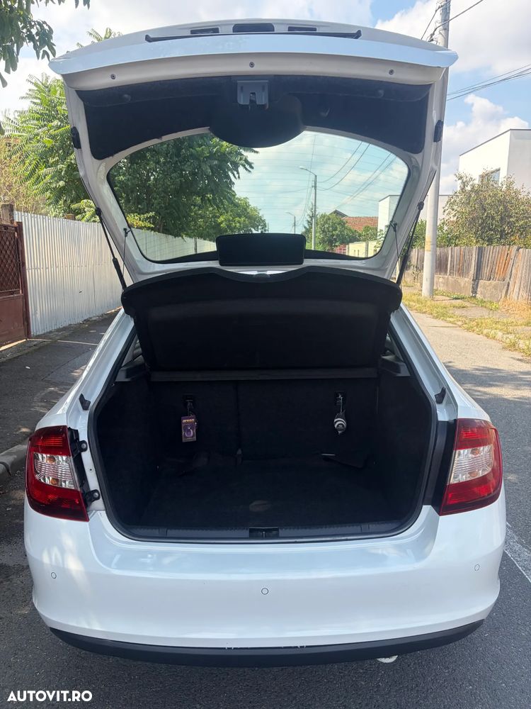 Skoda RAPID 1.4 TDI DSG Style - 7