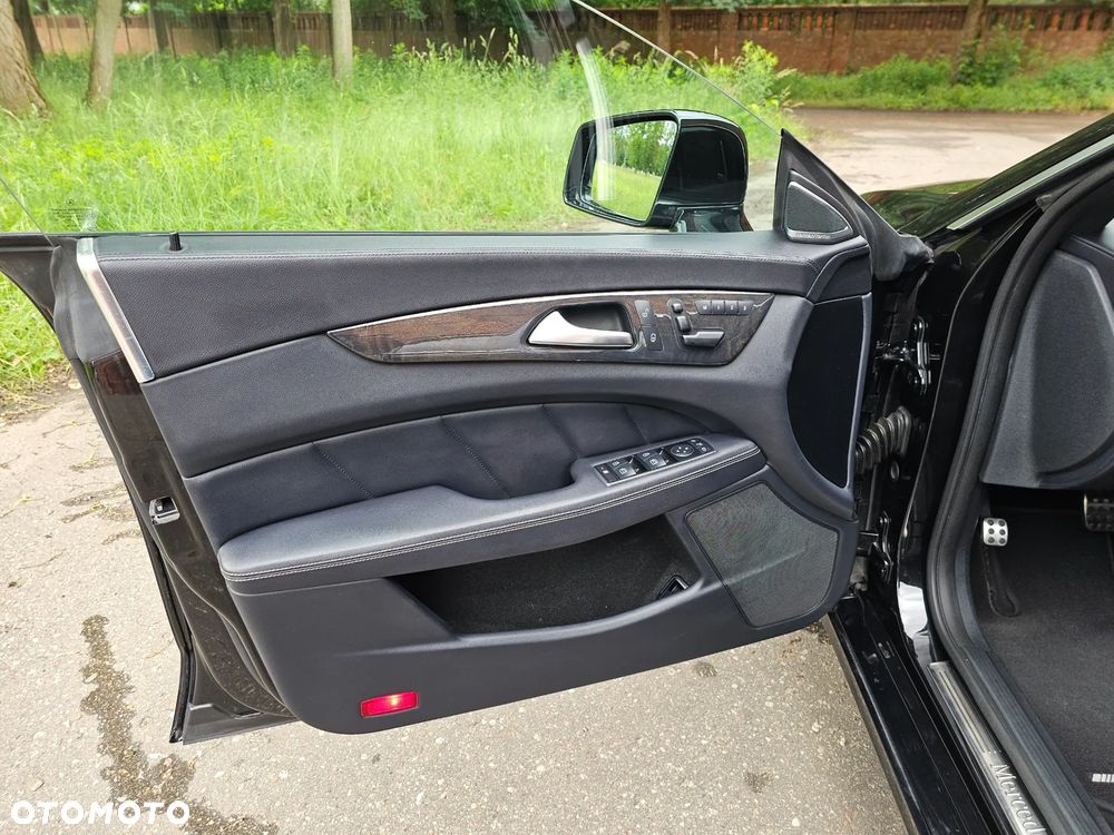 Mercedes-Benz CLS 350 CDI 4-Matic BlueEff - 14