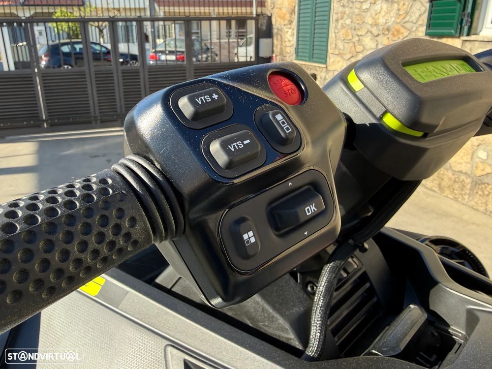 Sea-Doo RXT X 325 - 5