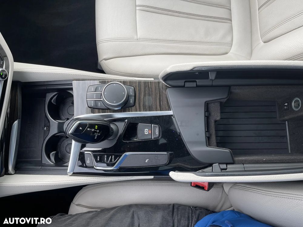 BMW Seria 5 530d xDrive Aut. Luxury Line - 15