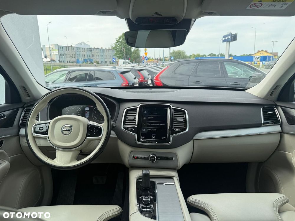 Volvo XC 90 - 29